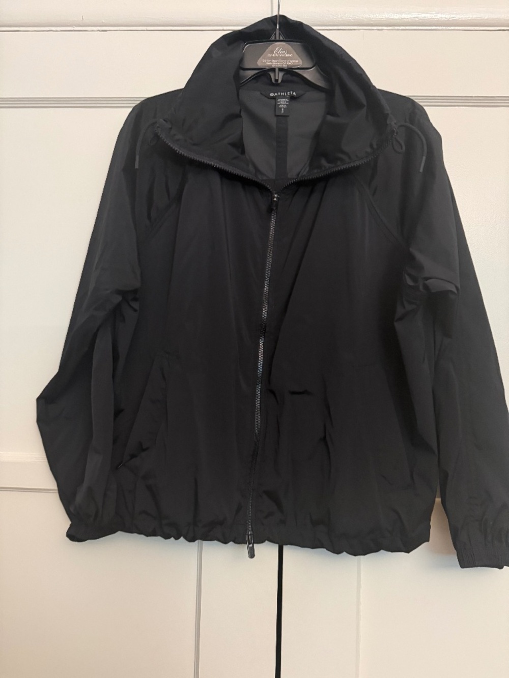 NWOT Athleta Windbreaker Funnel Neck Jacket Size Small Petite Black Drawstring